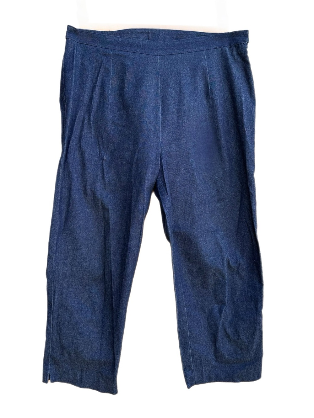 Saks Fifth Avenue Blue Jeans Cropped Pants / Capris